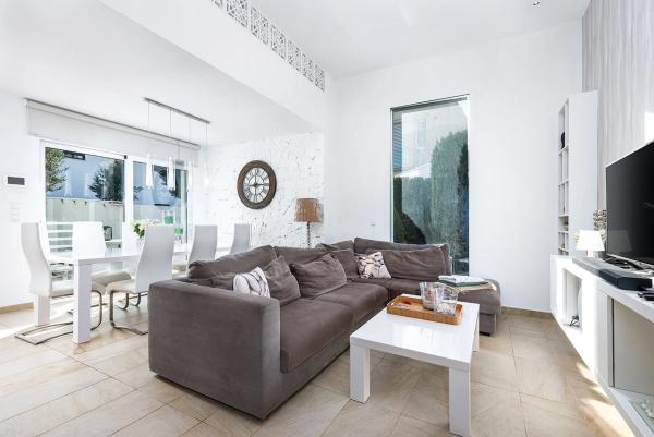 Casa independiente en avenida l'Oliveró