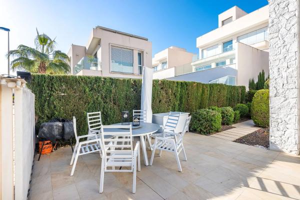 Casa independiente en avenida l'Oliveró