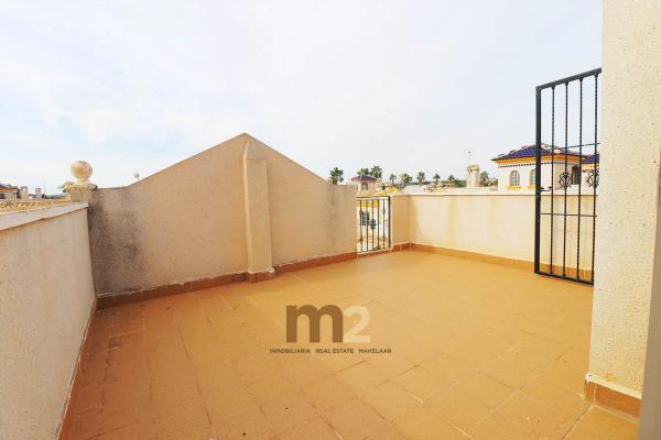 Chalet adosado en avenida l'Herba Bona