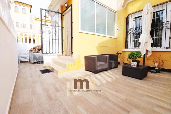 Chalet adosado en avenida l'Herba Bona