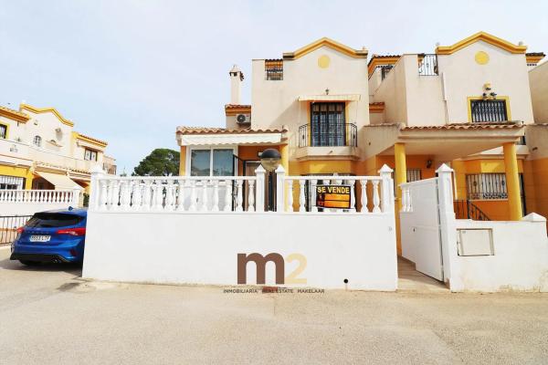 Chalet adosado en avenida l'Herba Bona