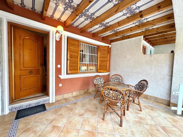 Casa independiente en calle Italia