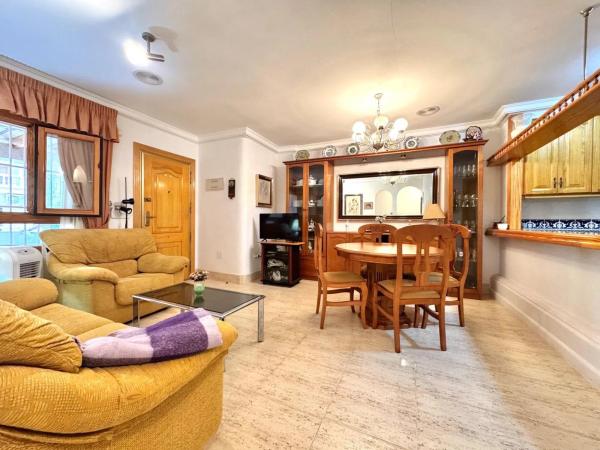 Casa independiente en calle Italia