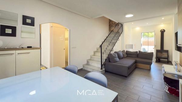 Chalet adosado en calle la Malva Rosa s/n