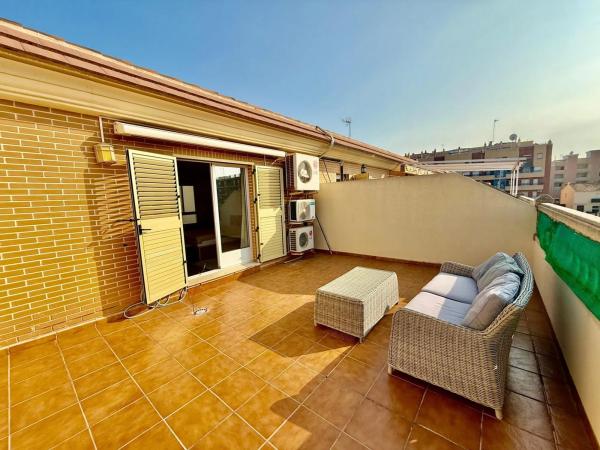 Chalet adosado en avenida de Cervantes