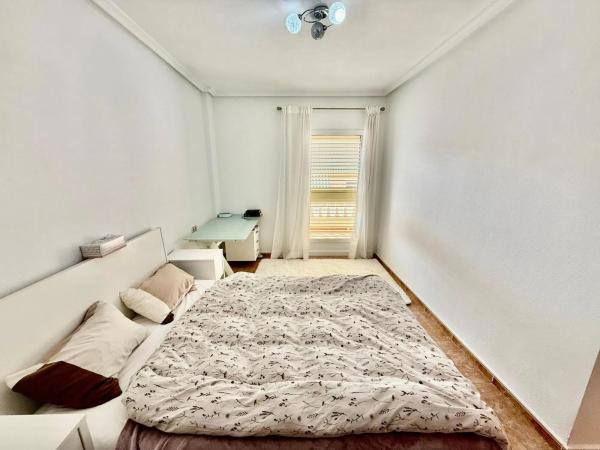 Chalet adosado en avenida de Cervantes