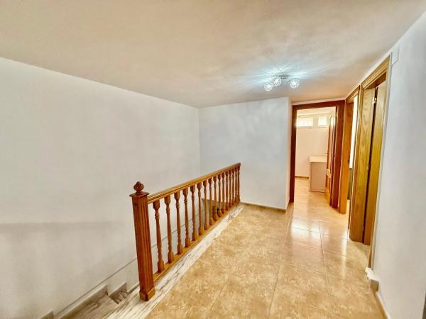 Chalet adosado en avenida de Cervantes