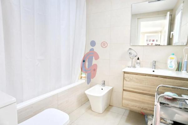 Casa independiente en calle Josep Renau, 7