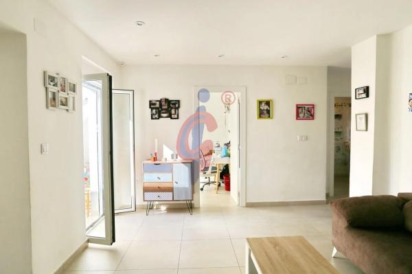 Casa independiente en calle Josep Renau, 7