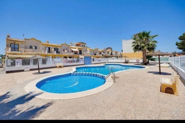 Chalet adosado en camino del Raso, 15