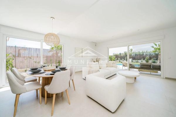 Chalet en Los Montesinos