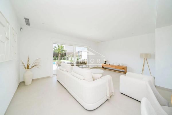 Chalet en Los Montesinos