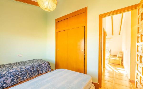 Casa independiente en calle Daya Nueva