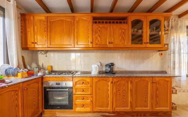 Casa independiente en calle Daya Nueva