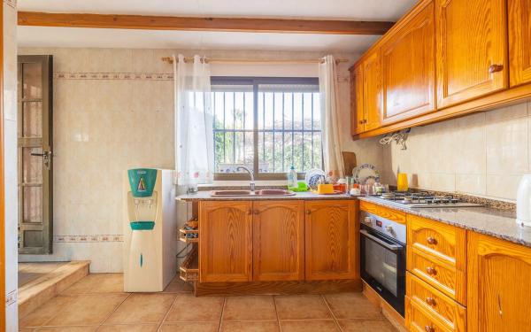 Casa independiente en calle Daya Nueva