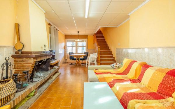 Casa independiente en calle Daya Nueva