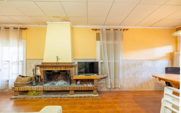 Casa independiente en calle Daya Nueva