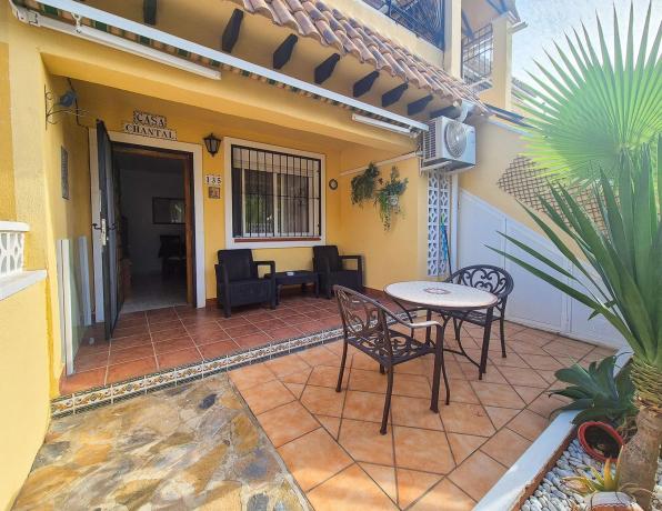 Chalet pareado en calle Mandarino, 10