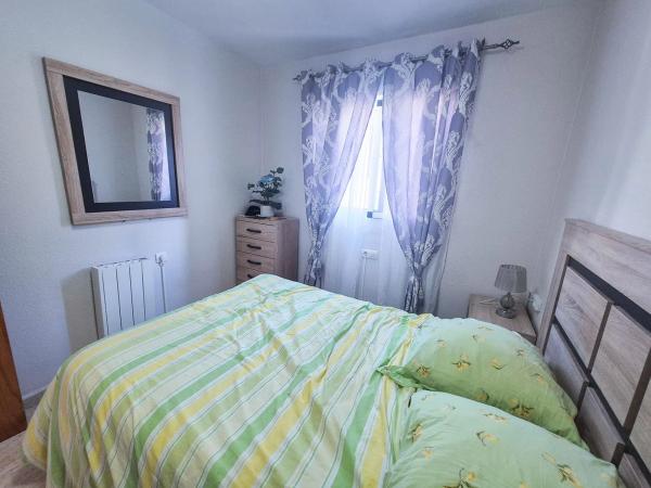 Chalet pareado en calle Mandarino, 10