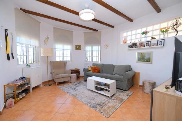 Chalet en Los Montesinos