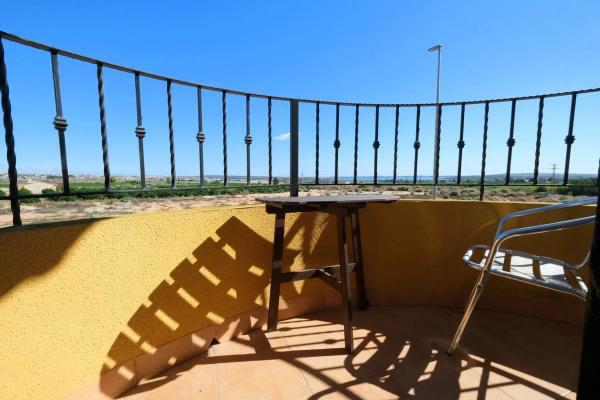 Chalet en Los Montesinos