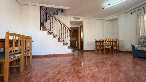 Casa independiente en calle las Escuelas