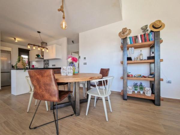 Chalet en calle Guanábano