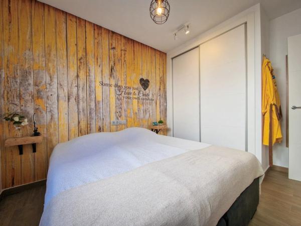 Chalet en calle Guanábano