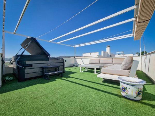 Chalet en calle Guanábano