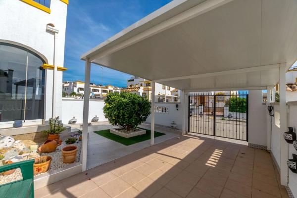 Chalet pareado en calle Ciruelo