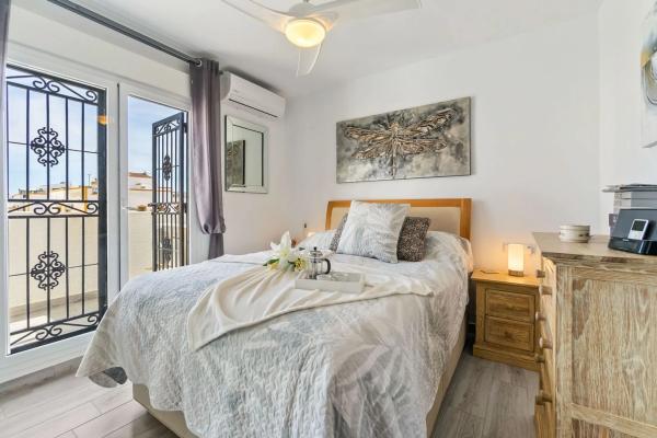 Chalet pareado en calle Ciruelo