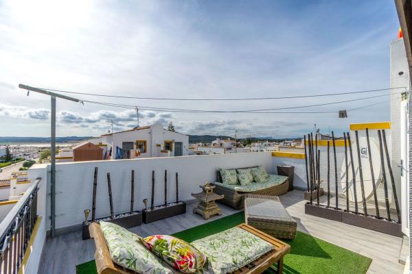 Chalet pareado en calle Ciruelo