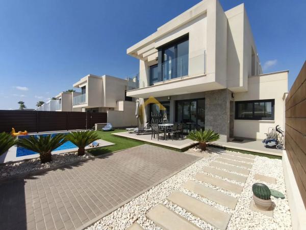 Chalet en Desamparados-Hurchillo-Torremendo