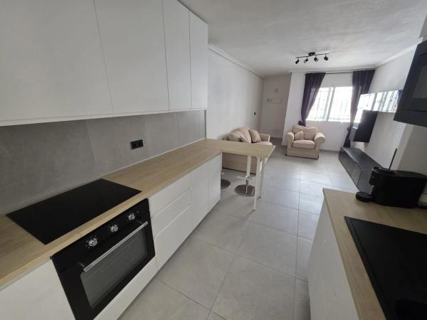 Piso en calle Albaricoquero, 699