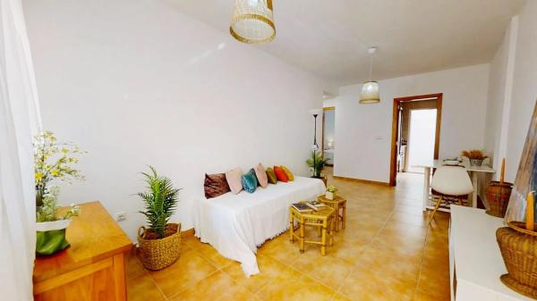 Casa independiente en calle Laurel