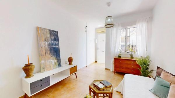 Casa independiente en calle Laurel