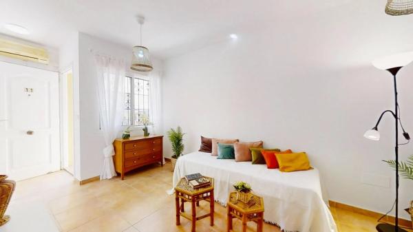 Casa independiente en calle Laurel