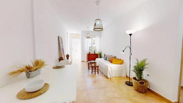 Casa independiente en calle Laurel