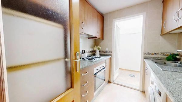 Casa independiente en calle Laurel