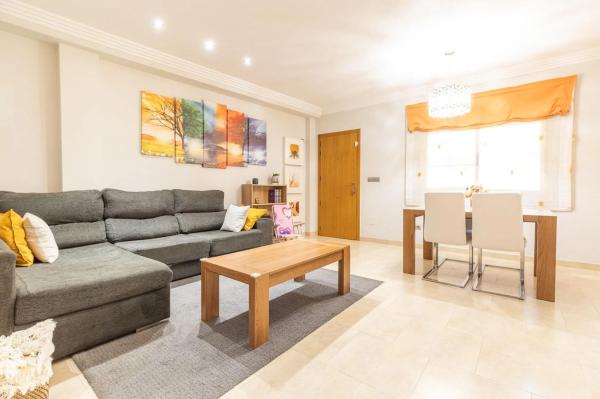 Chalet adosado en calle los Cabreras