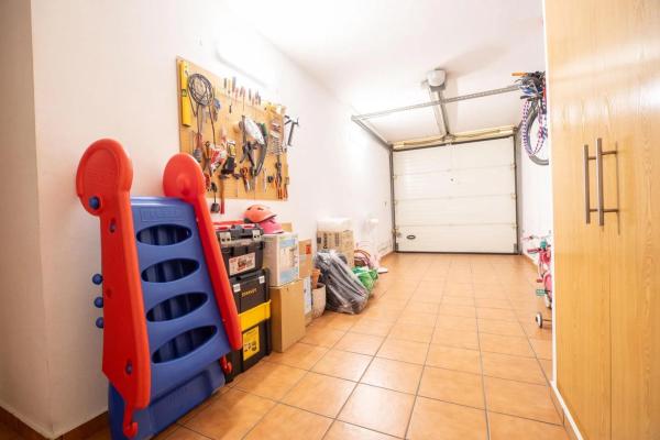 Chalet adosado en calle los Cabreras