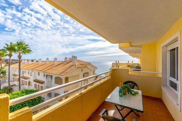 Piso en calle Arturo Perez Reverte, 67