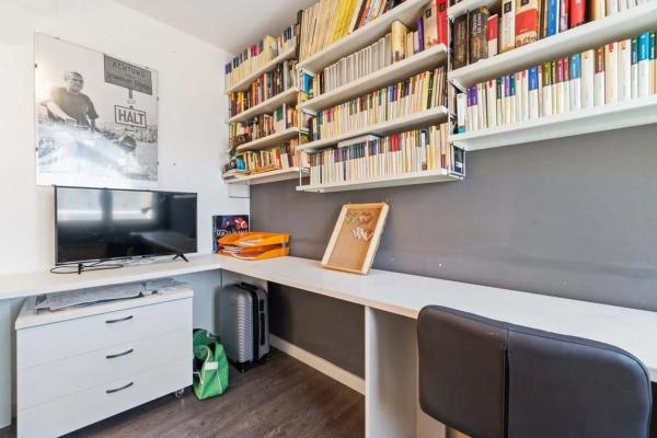 Piso en avenida de las Adelfas, 24