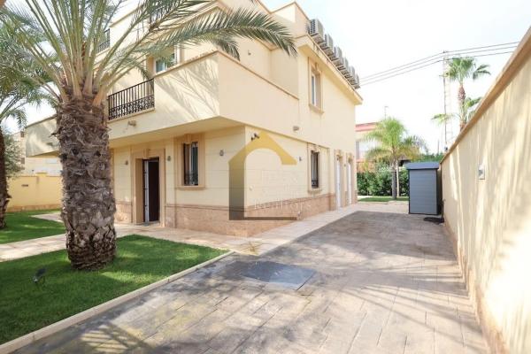 Chalet en Barrio Cabo Roig