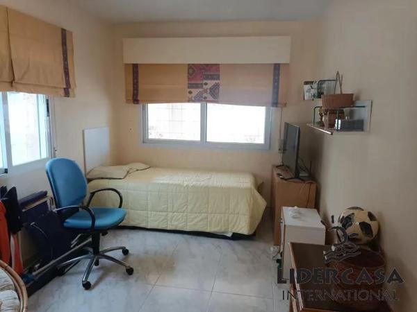 Chalet pareado en ronda de Garcilaso de la Vega, 19