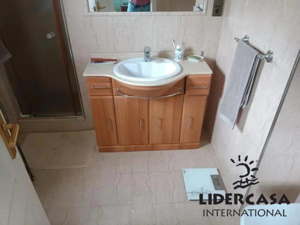 Chalet pareado en ronda de Garcilaso de la Vega, 19