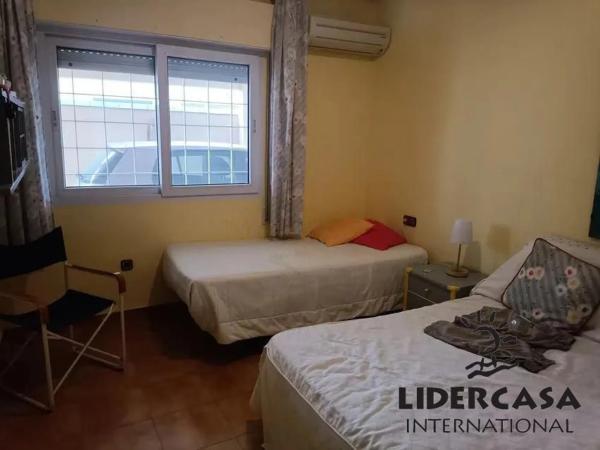 Chalet pareado en ronda de Garcilaso de la Vega, 19