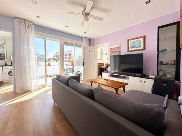 Casa independiente en calle Isla Cabrera, 2 -24