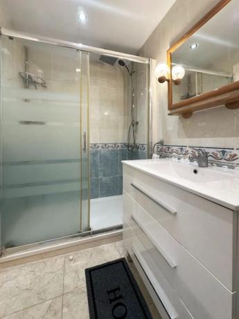 Casa independiente en calle Isla Cabrera, 2 -24