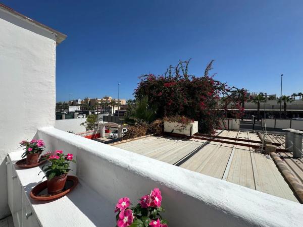 Casa independiente en calle Isla Cabrera, 2 -24